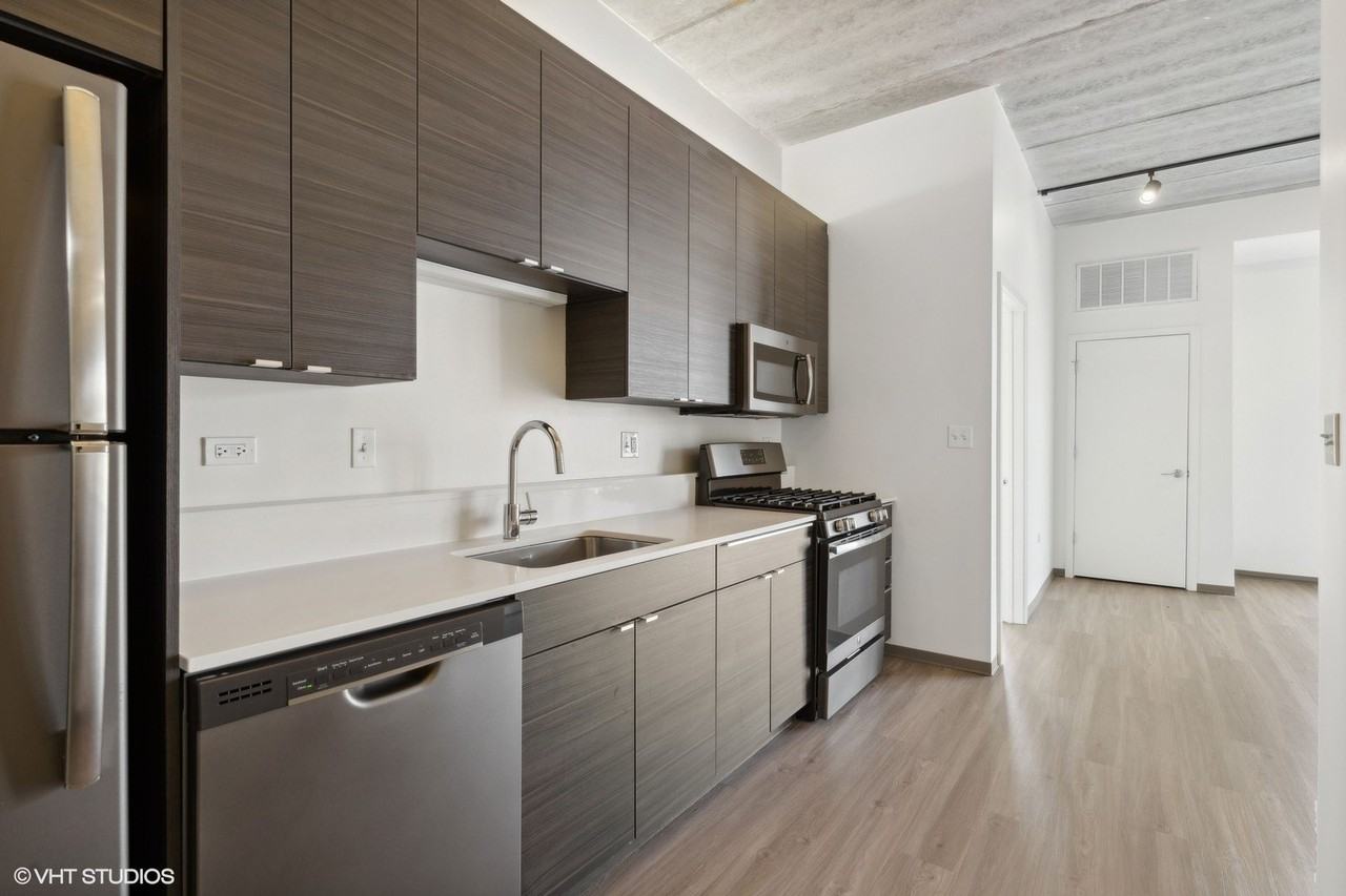 1920 N Milwaukee Ave #501 - Photo 4 of 11