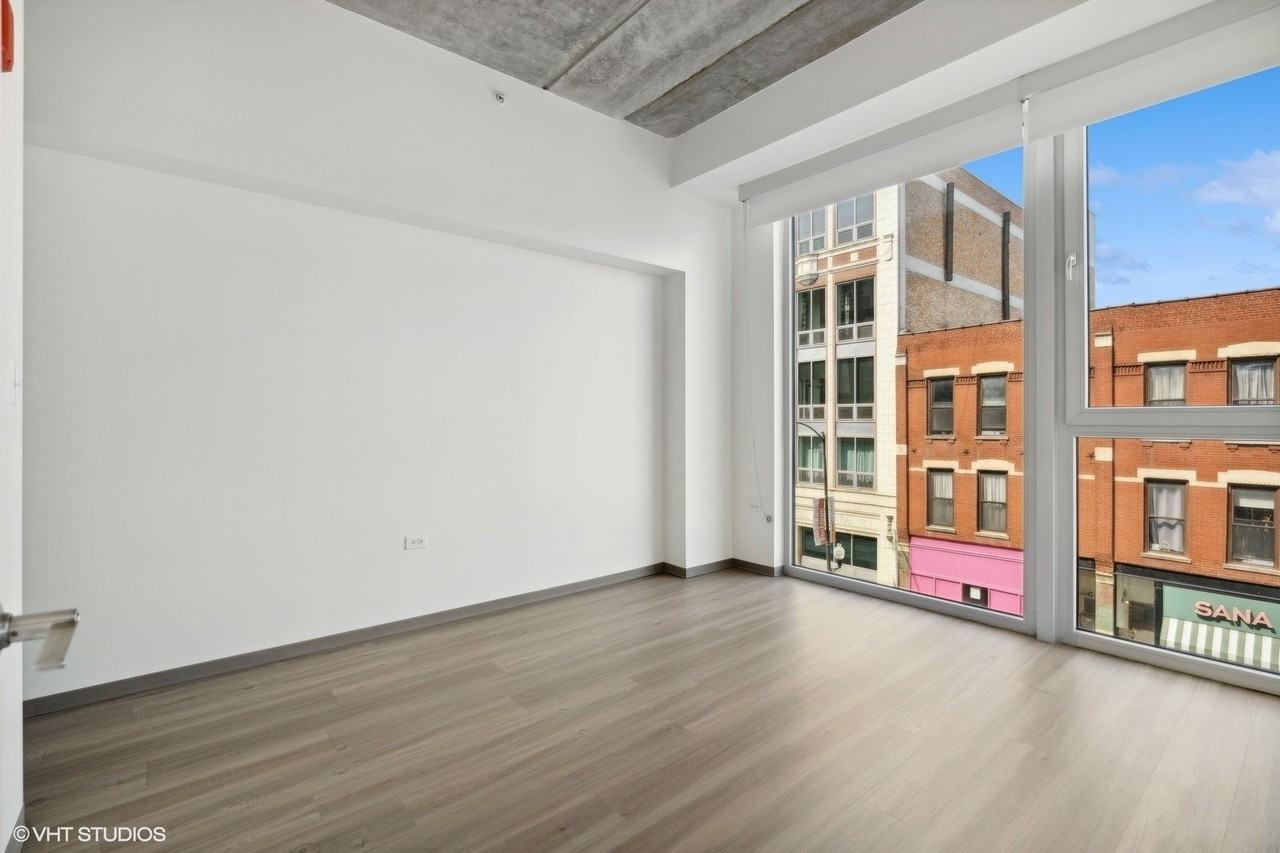 1920 N Milwaukee Ave #501 - Photo 5 of 11