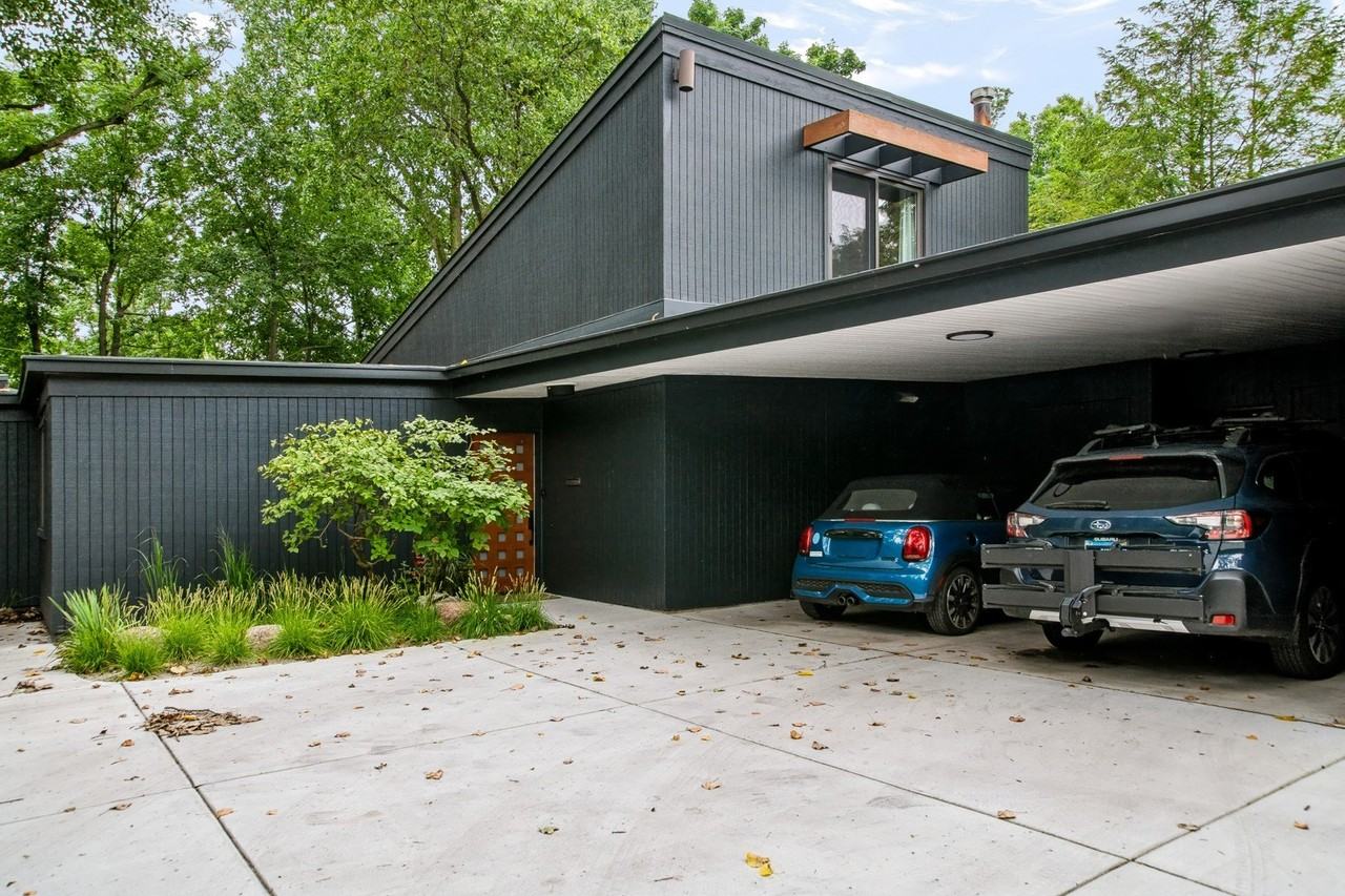 600 Hill St - Photo 5 of 35