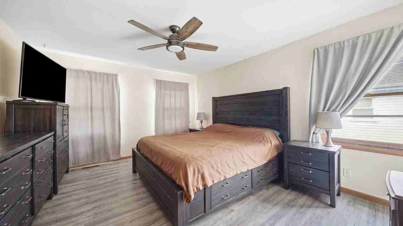 2003 Primrose Dr - Photo 5 of 15