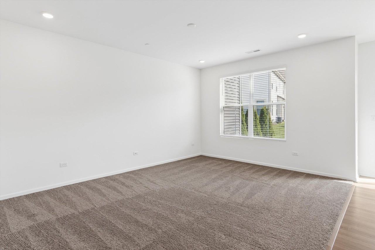 8489 Liberty Ln #8489 - Photo 3 of 16