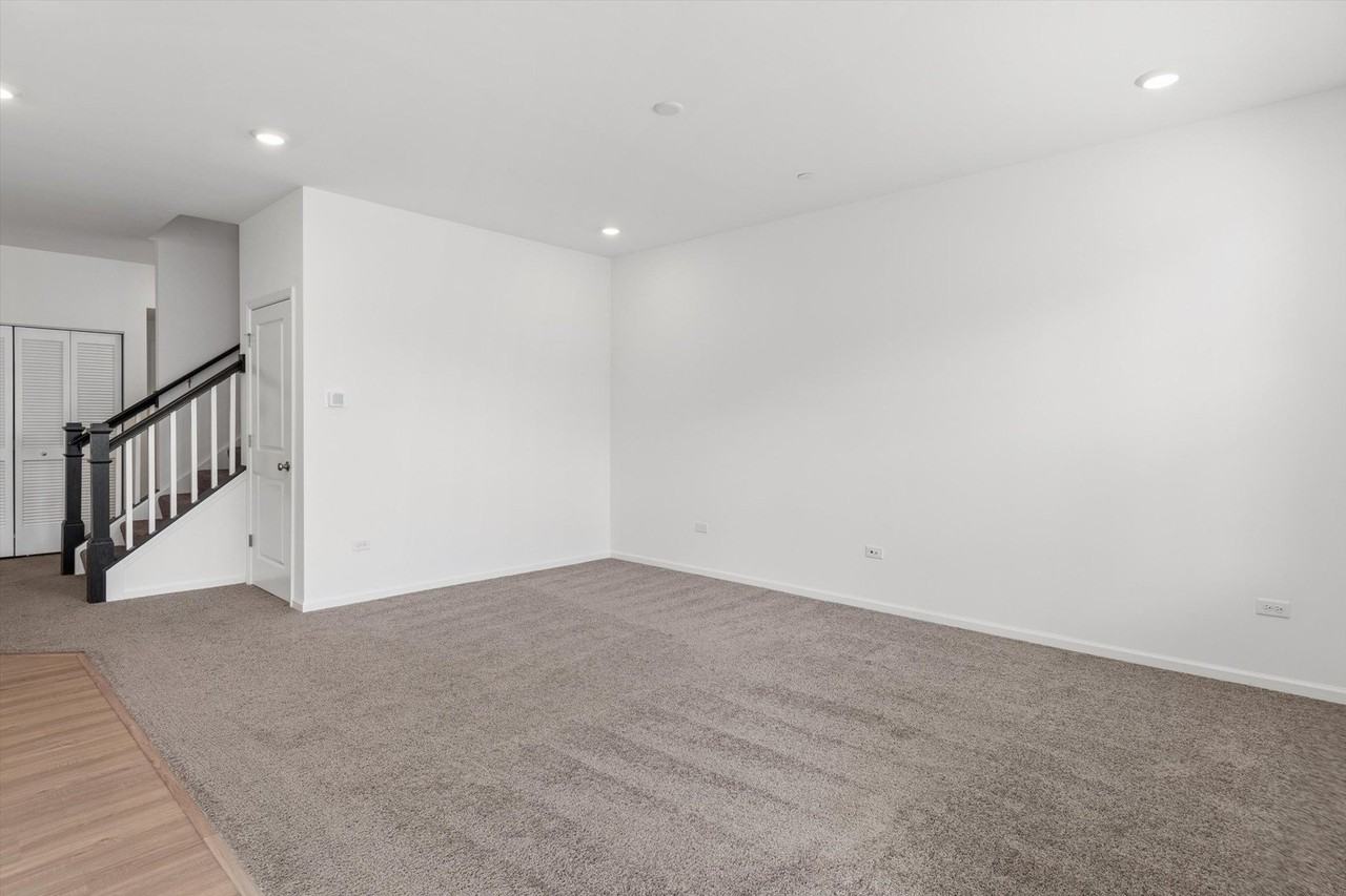8489 Liberty Ln #8489 - Photo 6 of 16