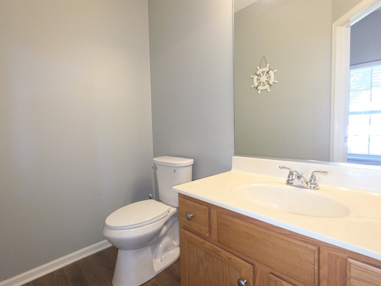 2202 Claremont Ln - Photo 7 of 28