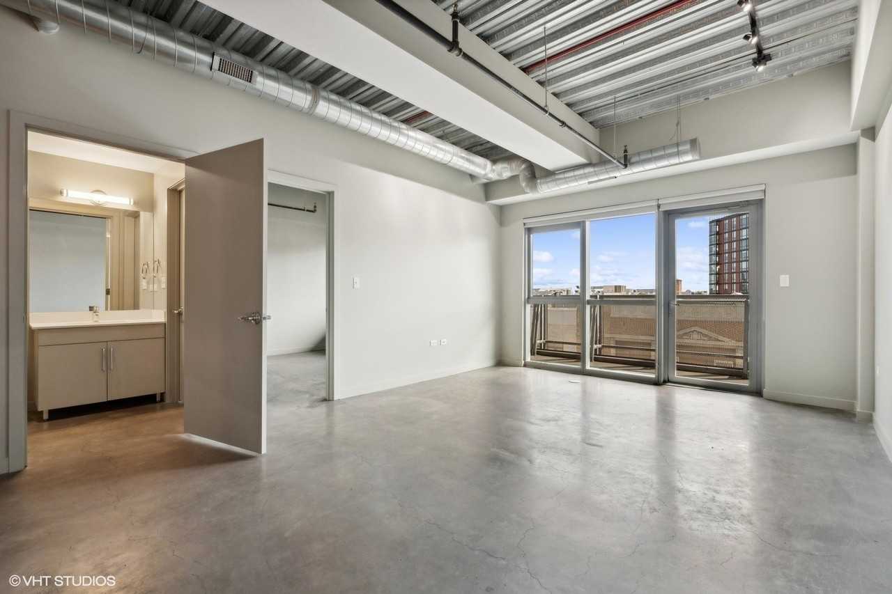1241 N Milwaukee Ave #602 - Photo 3 of 16