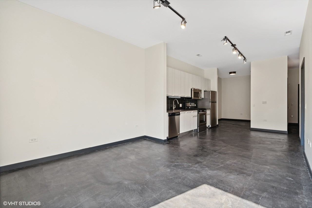 1647 N Milwaukee Ave #404 - Photo 2 of 10