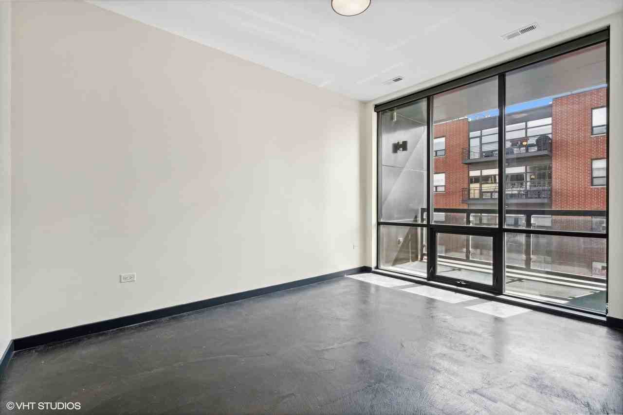 1647 N Milwaukee Ave #404 - Photo 5 of 10