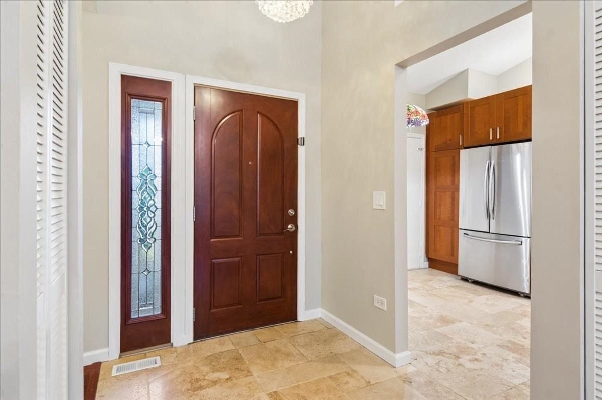 512 Lyon Dr #512 - Photo 2 of 17