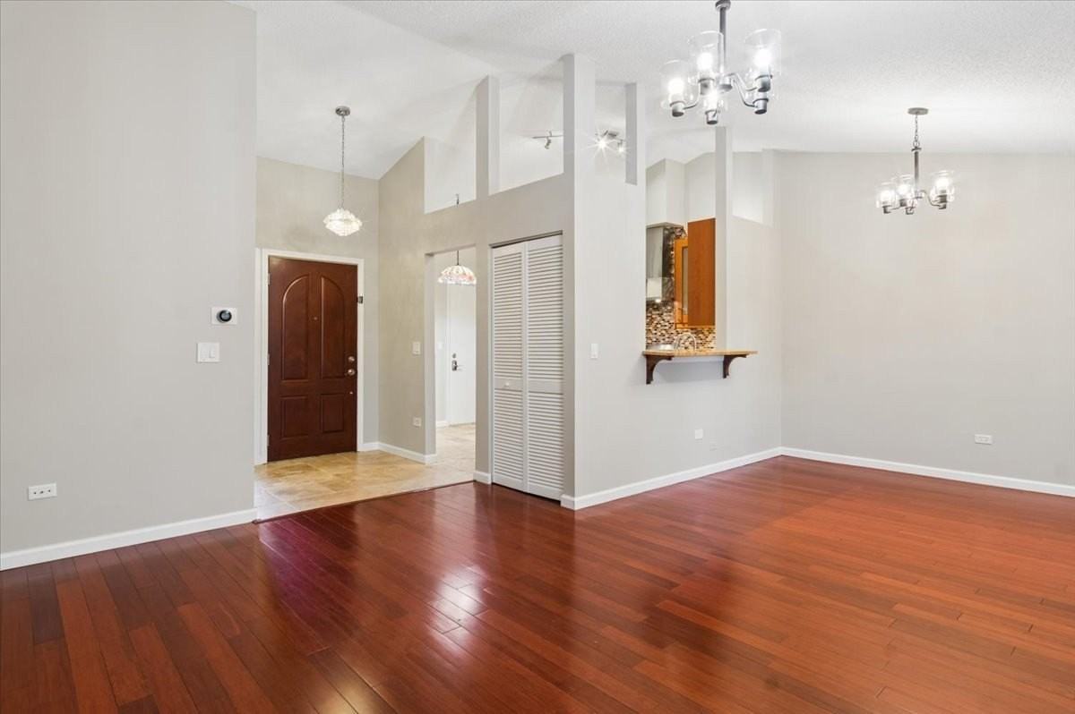 512 Lyon Dr #512 - Photo 4 of 17