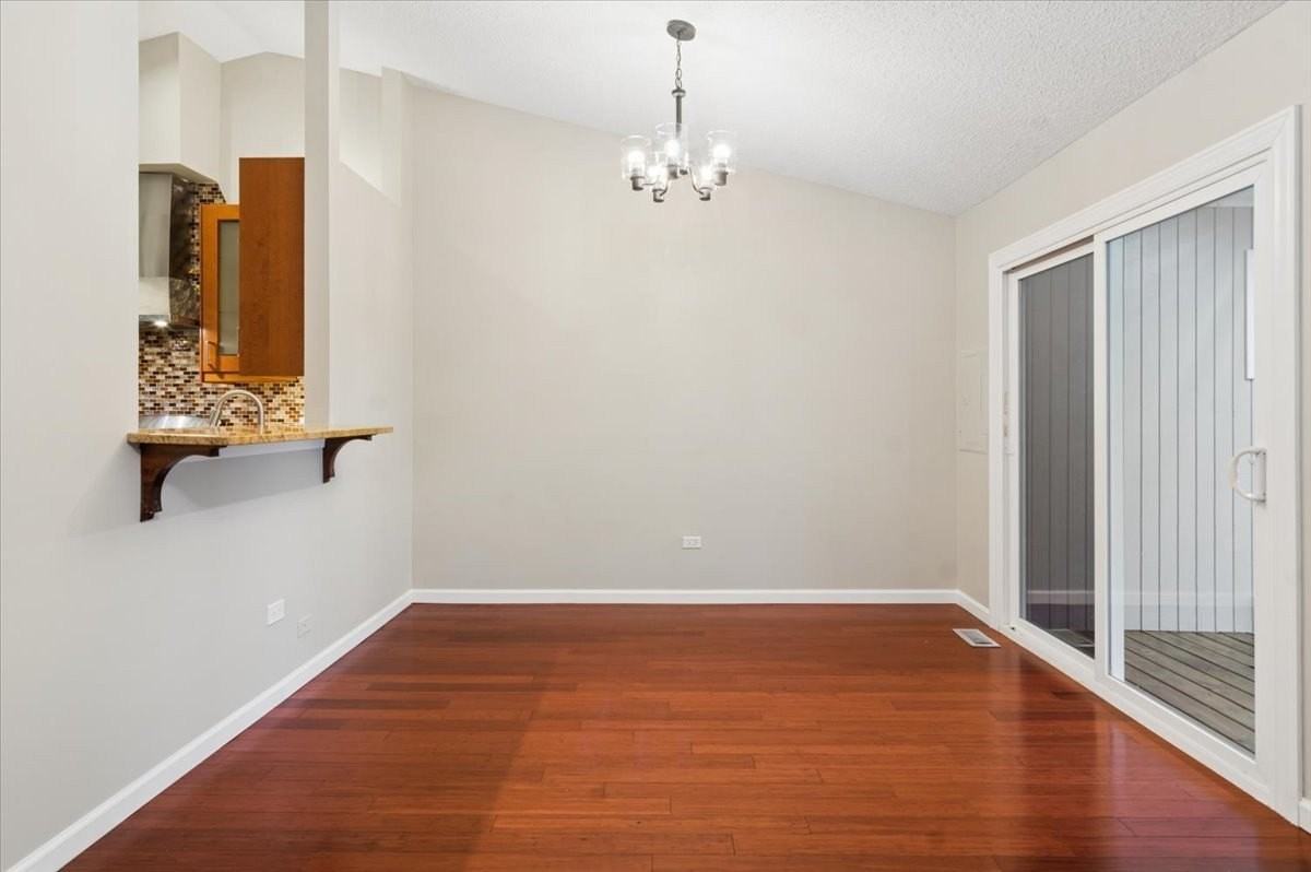 512 Lyon Dr #512 - Photo 5 of 17