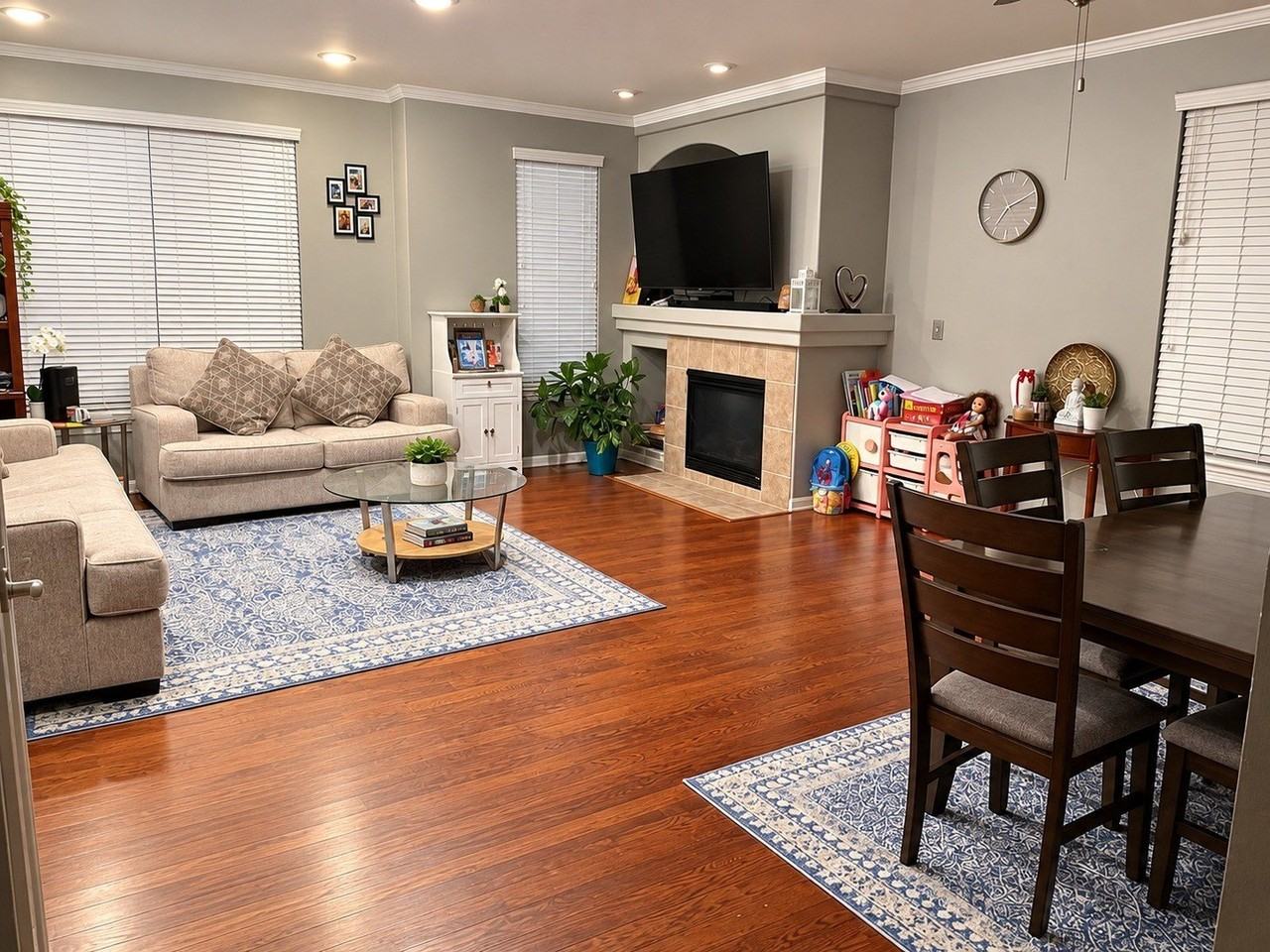 3374 Bradbury Cir - Photo 4 of 15