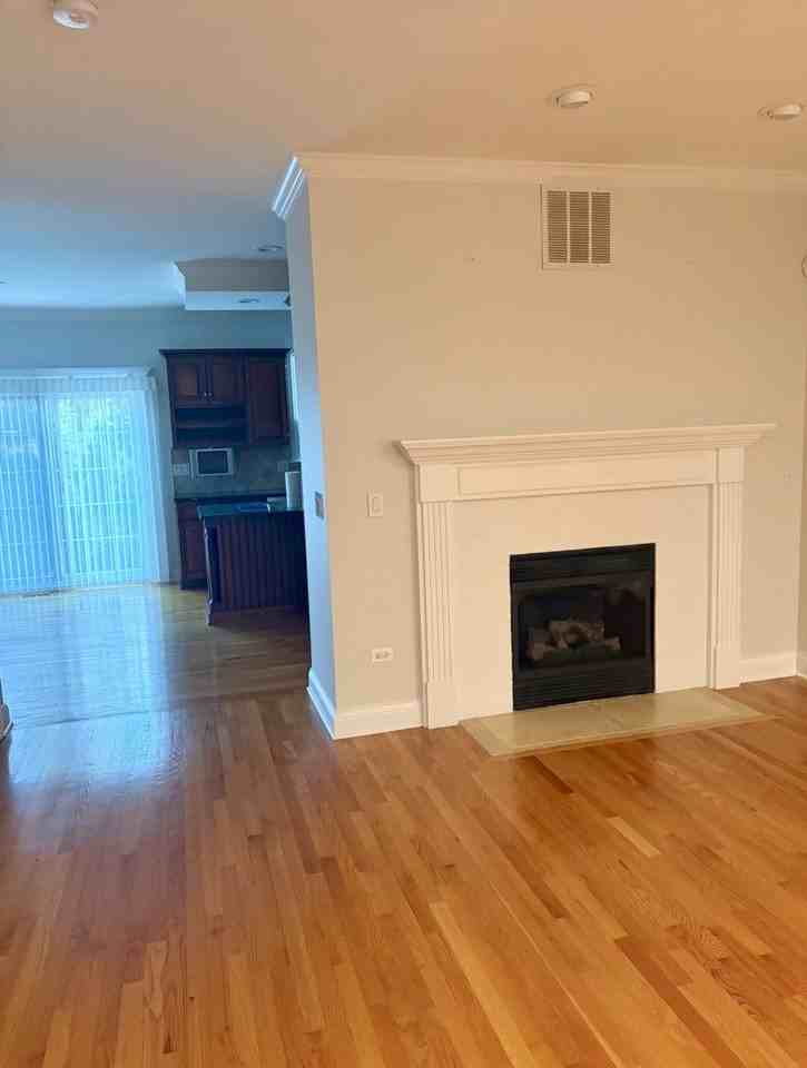 1127 Gilbert Ave #1127 - Photo 6 of 8