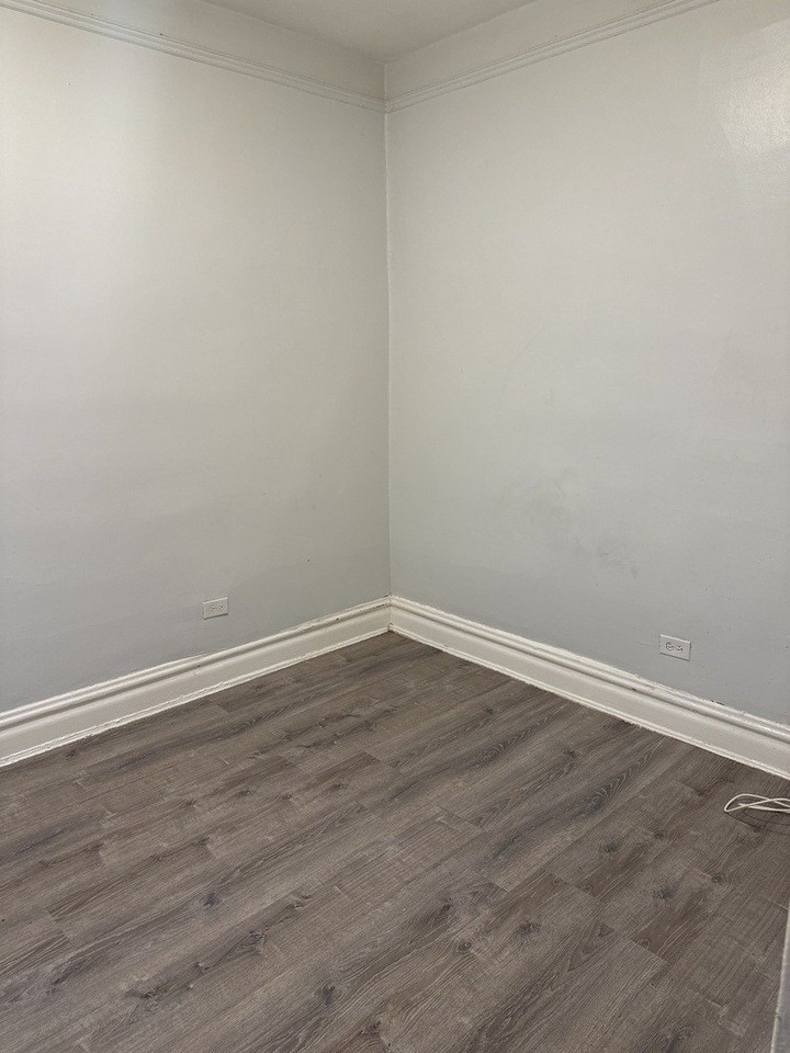 6344 S Eberhart Ave #1 - Photo 3 of 21