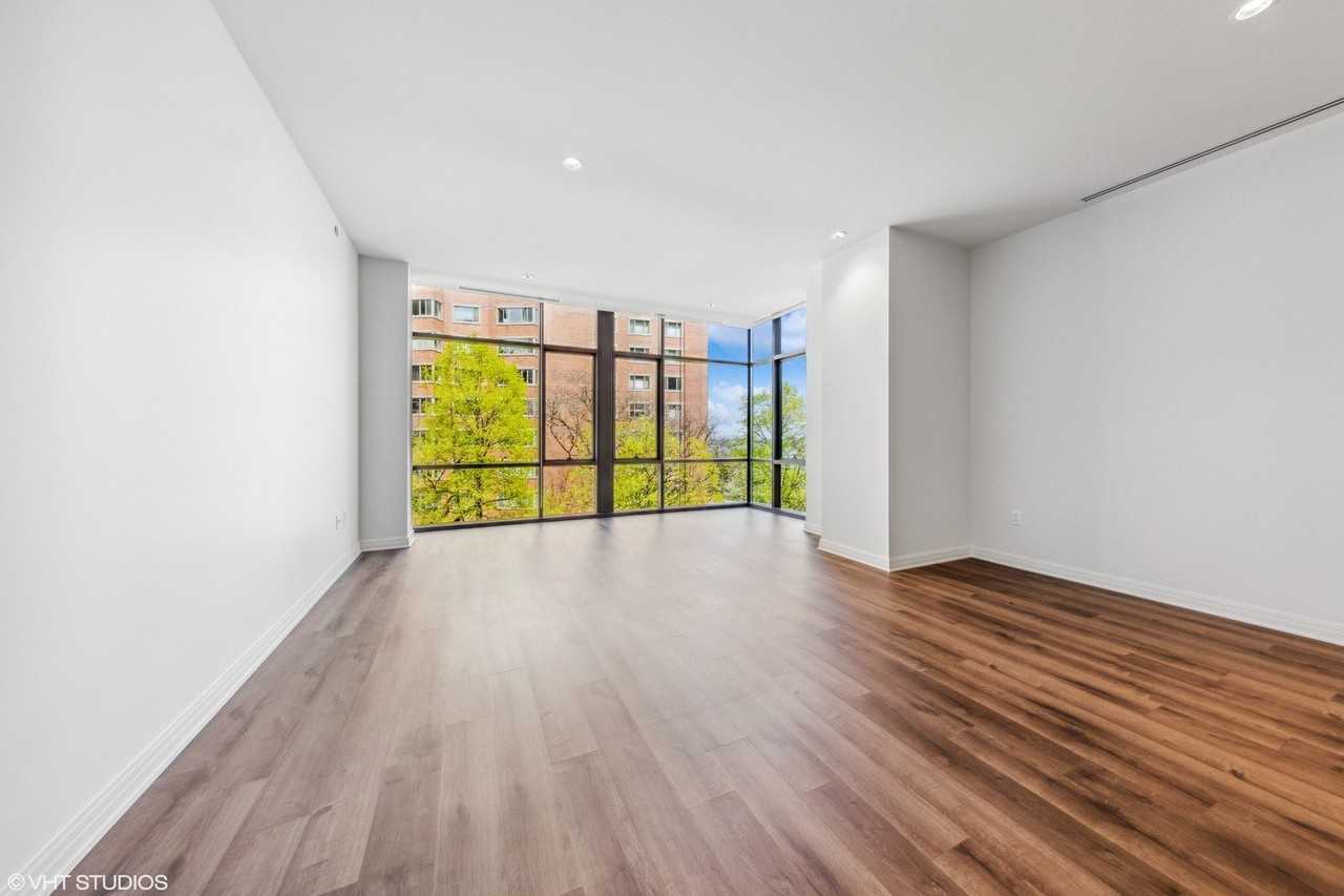 61 E Banks St #501 - Photo 3 of 24