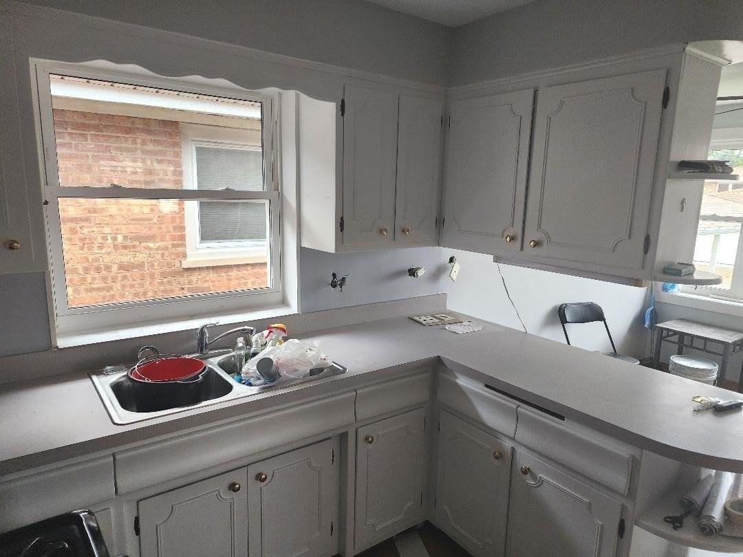 7810 Mayfield Ave - Photo 2 of 19
