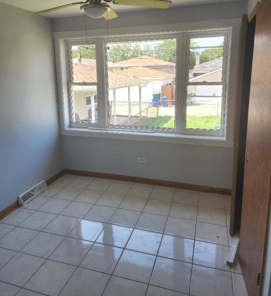 7810 Mayfield Ave - Photo 5 of 19