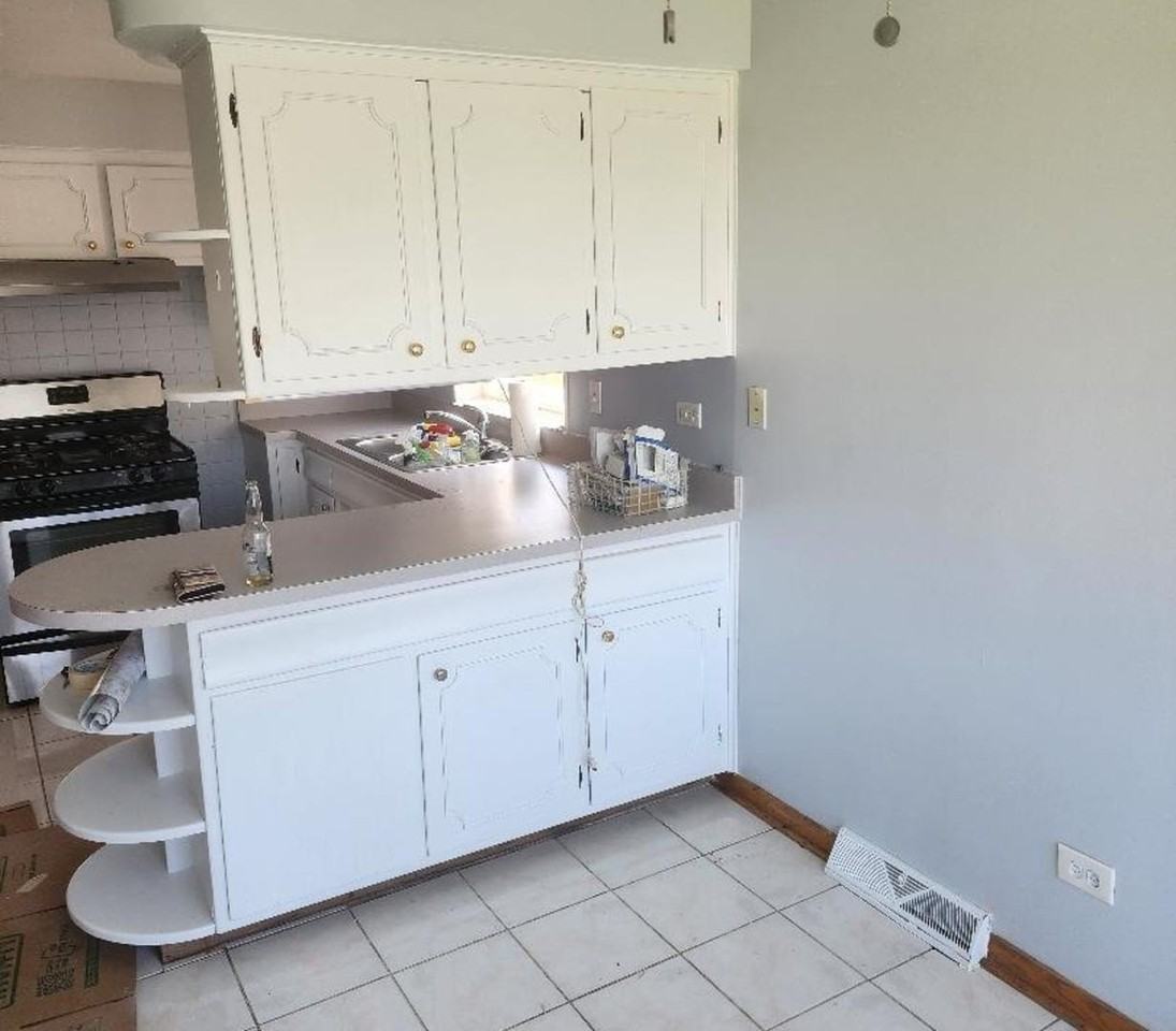 7810 Mayfield Ave - Photo 6 of 19