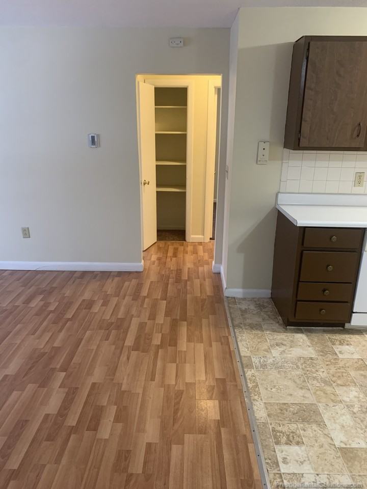 29 Dinan Dr #7 - Photo 5 of 15