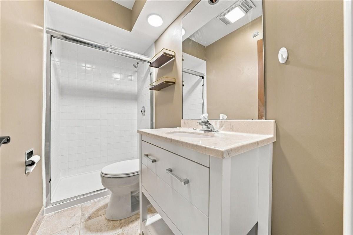 129 W Quincy St #1 - Photo 7 of 15