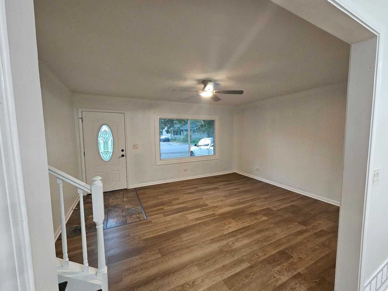 1716 Parklane Ave - Photo 3 of 18