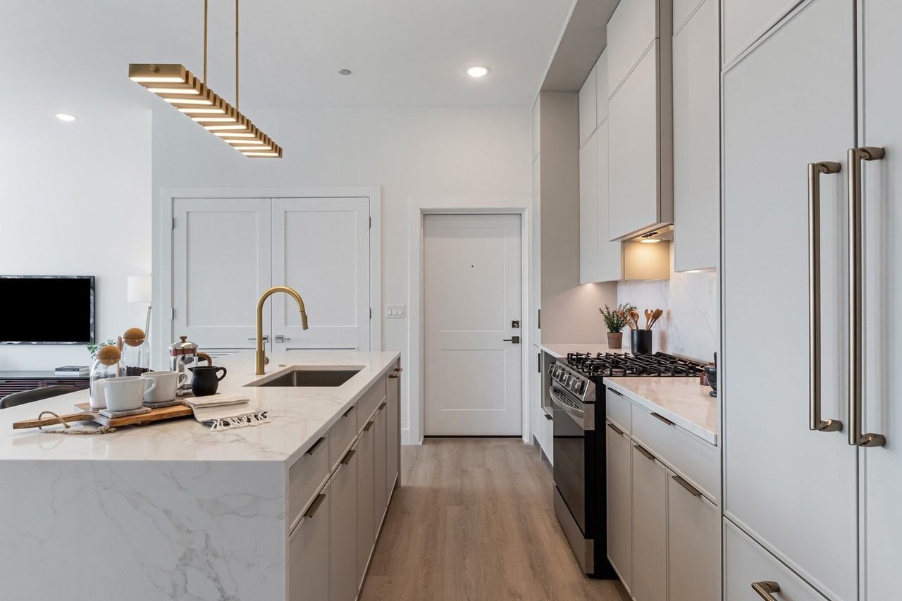 1628 N Damen Ave #401 - Photo 3 of 34
