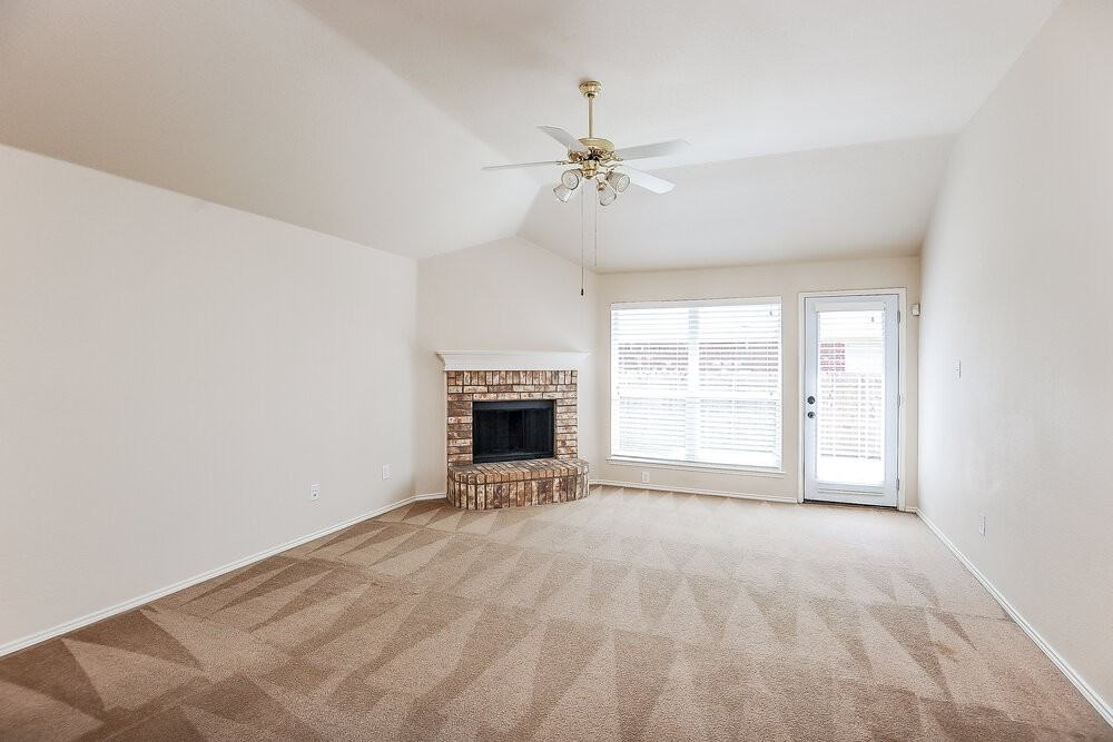 10776 Braemoor Dr - Photo 7 of 16