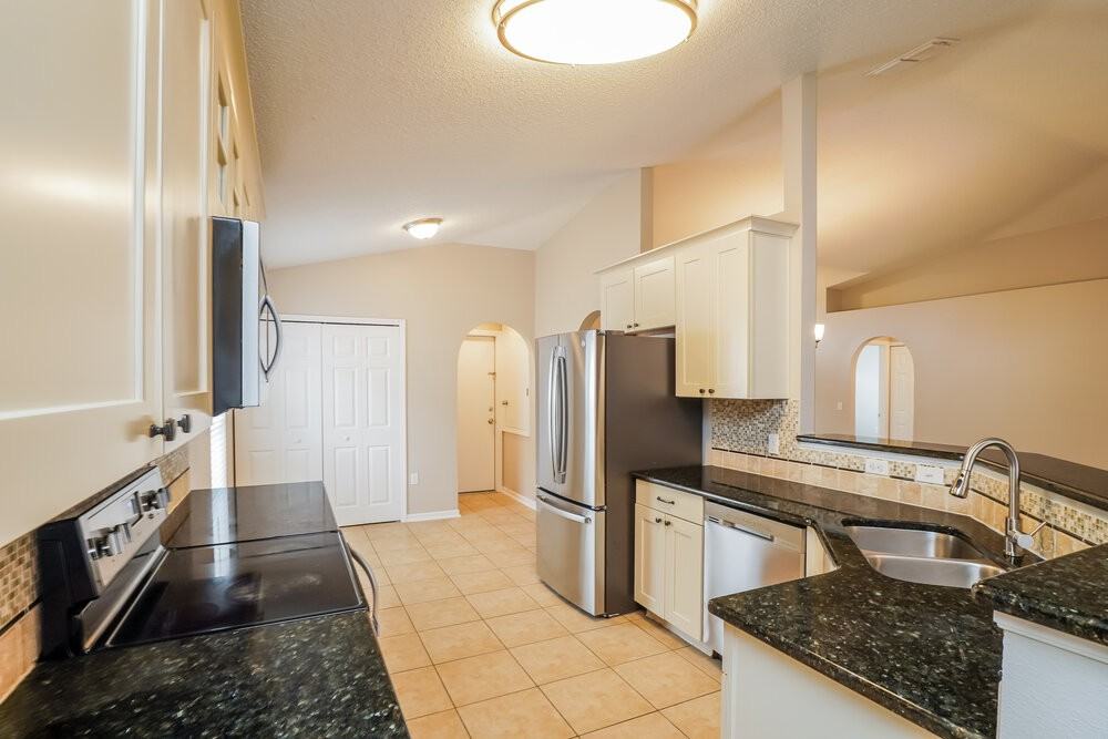 5231 Silver Thistle Ln - Photo 7 of 16