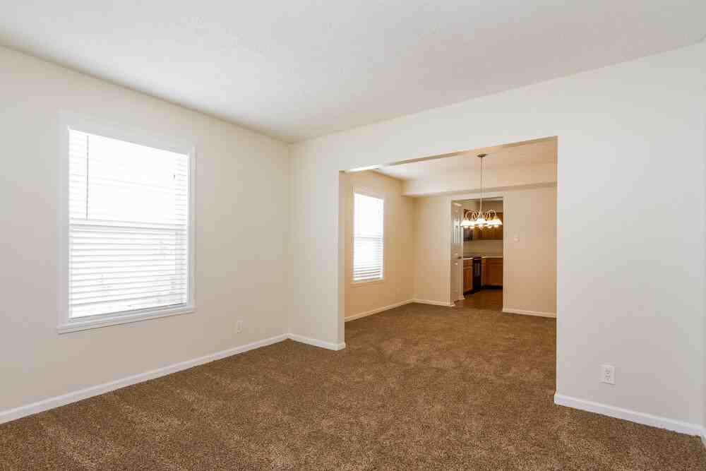 19452 Amber Way - Photo 4 of 18