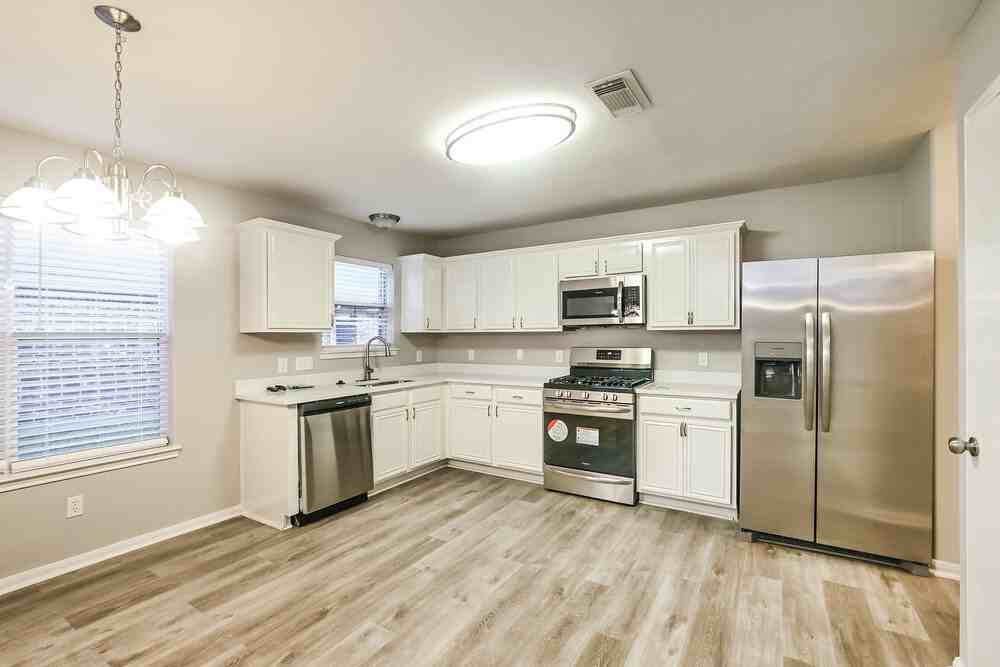 1061 Cabot Cv - Photo 7 of 17