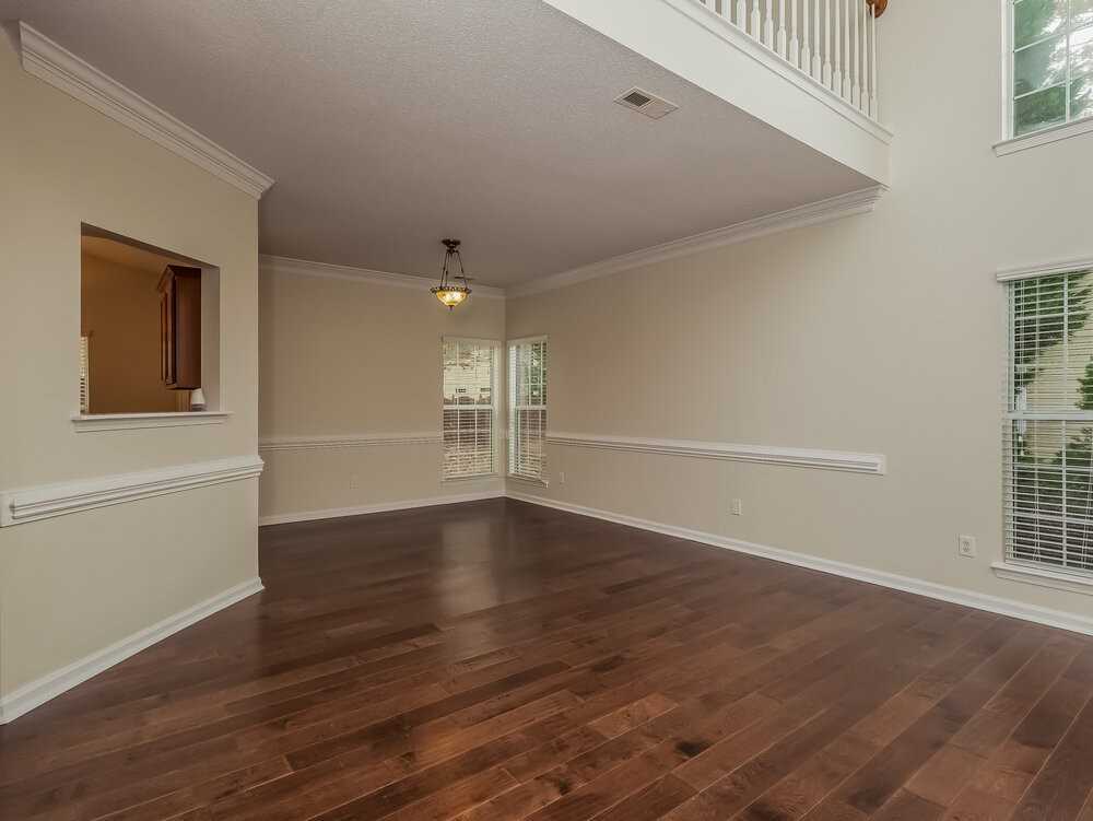 13709 Chambray Ln - Photo 2 of 17