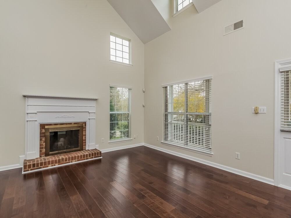 13709 Chambray Ln - Photo 3 of 17