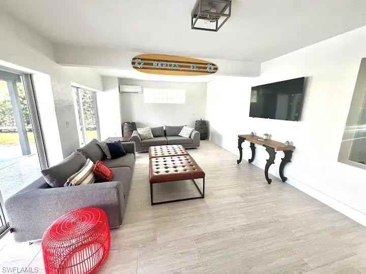 437 Trade Winds Ave - Photo 6 of 33