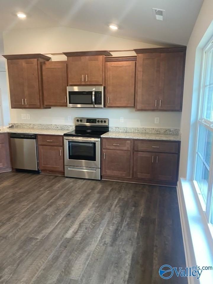213 Alonzo Toney Dr - Photo 6 of 21