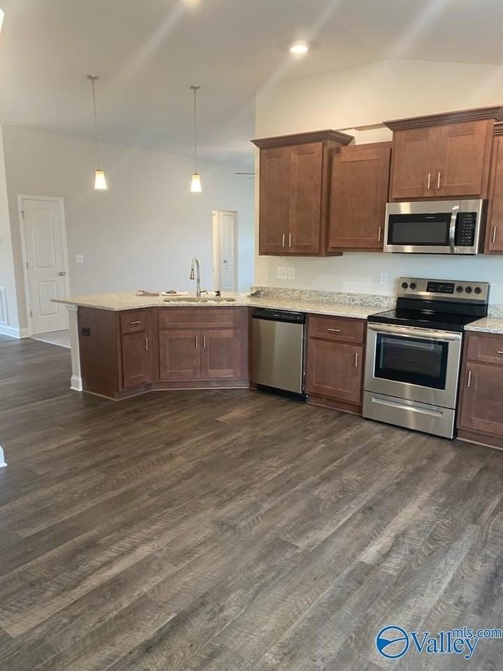 213 Alonzo Toney Dr - Photo 7 of 21