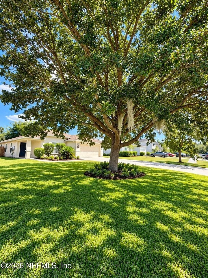 230 Cezanne Cir - Photo 3 of 21