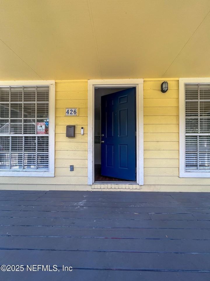 426 Walnut Ct - Photo 6 of 28