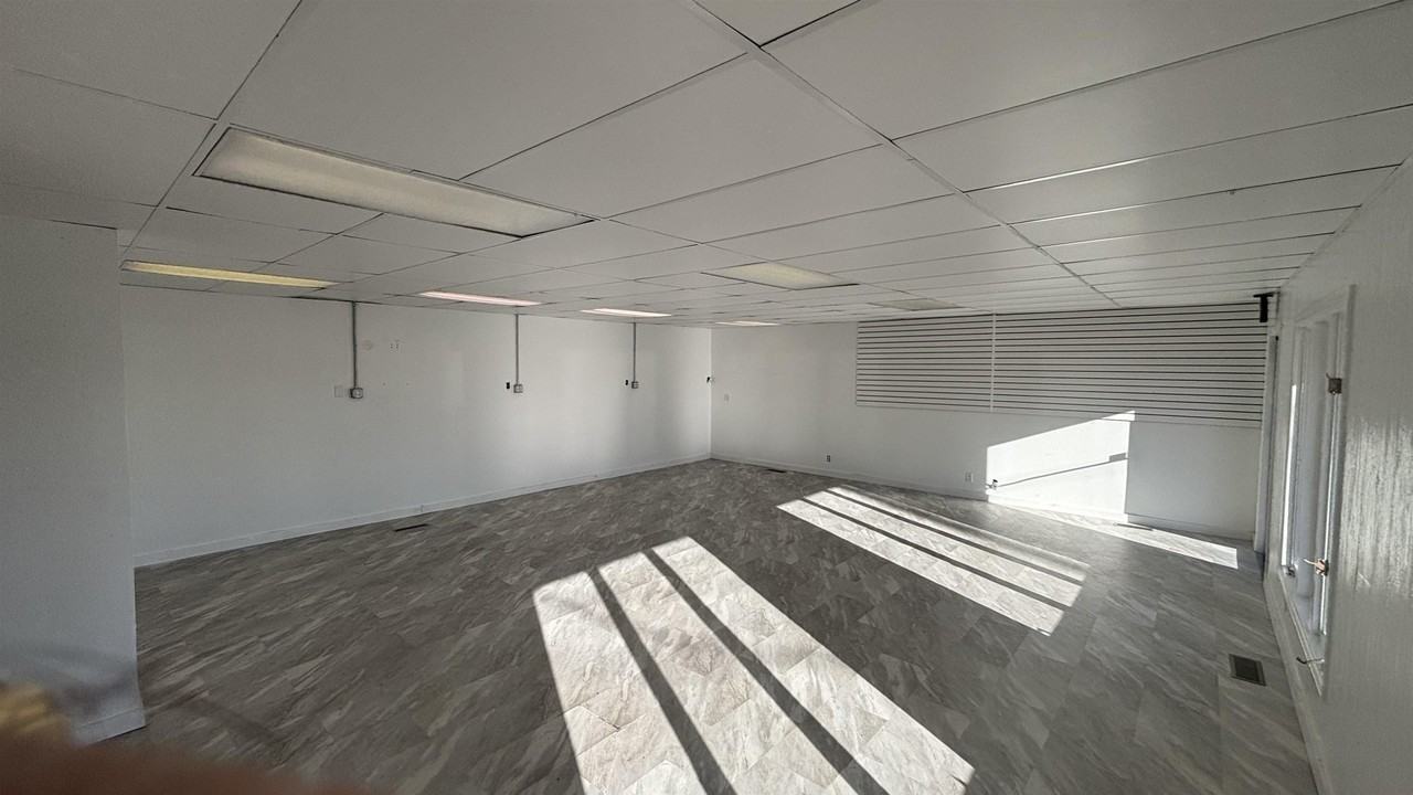 809 N Wayne St - Photo 5 of 11