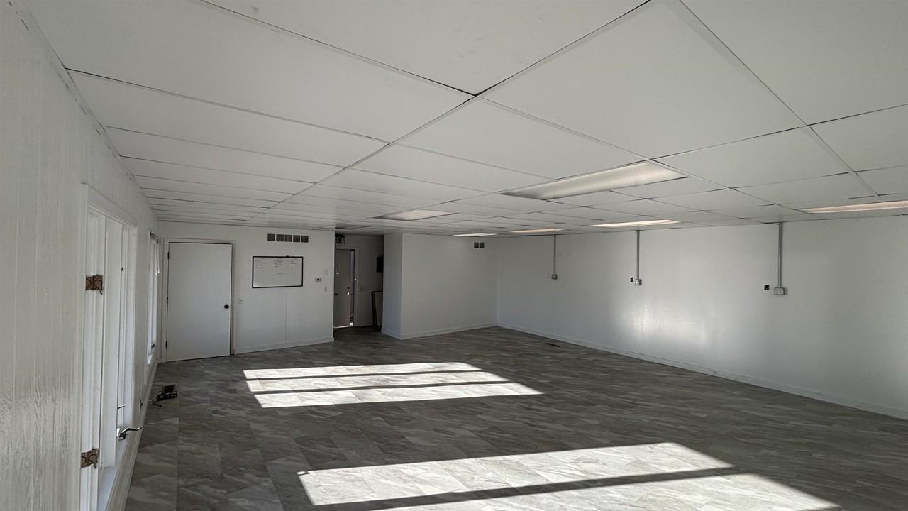 809 N Wayne St - Photo 6 of 11