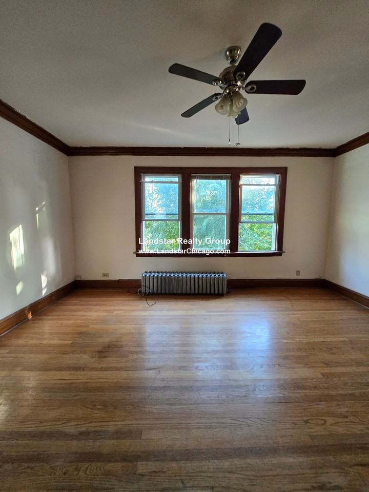 4542 N Kilbourn Ave #2R - Photo 2 of 13