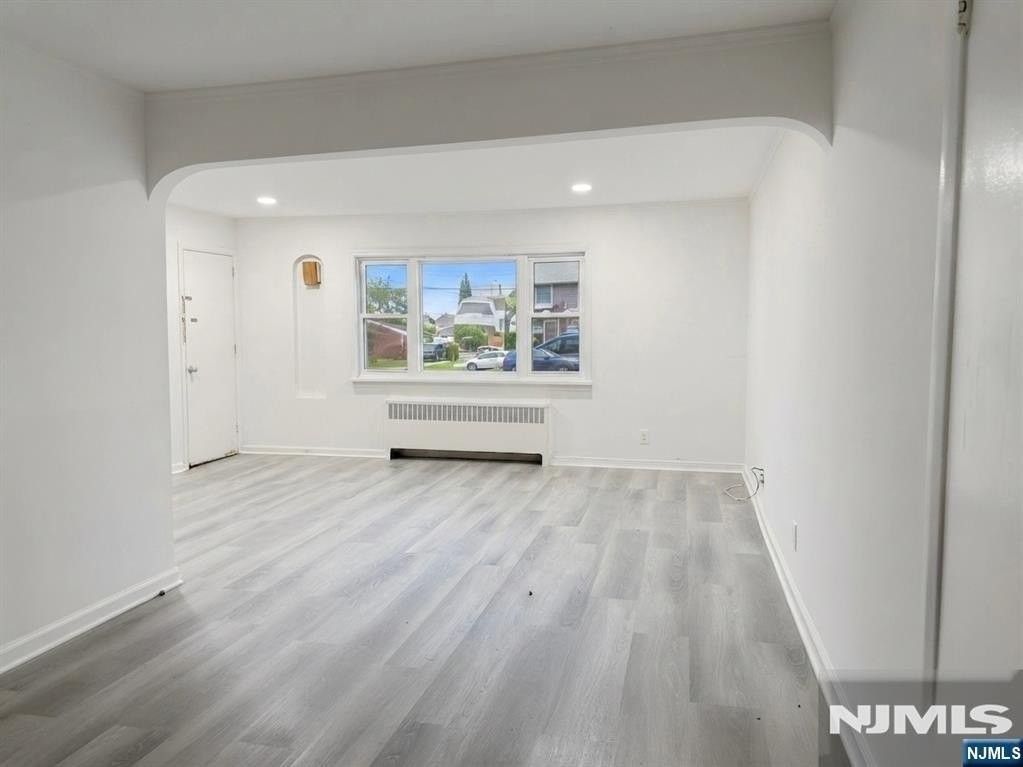 754 Kingsland Ave #1stFL - Photo 2 of 9