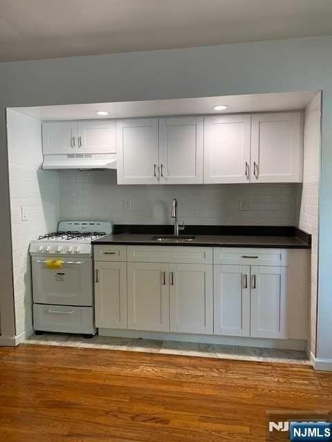 431 Grand Ave #7 - Photo 2 of 6
