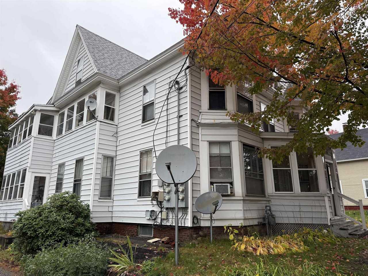 70 Gilford Ave #B - Photo 3 of 19