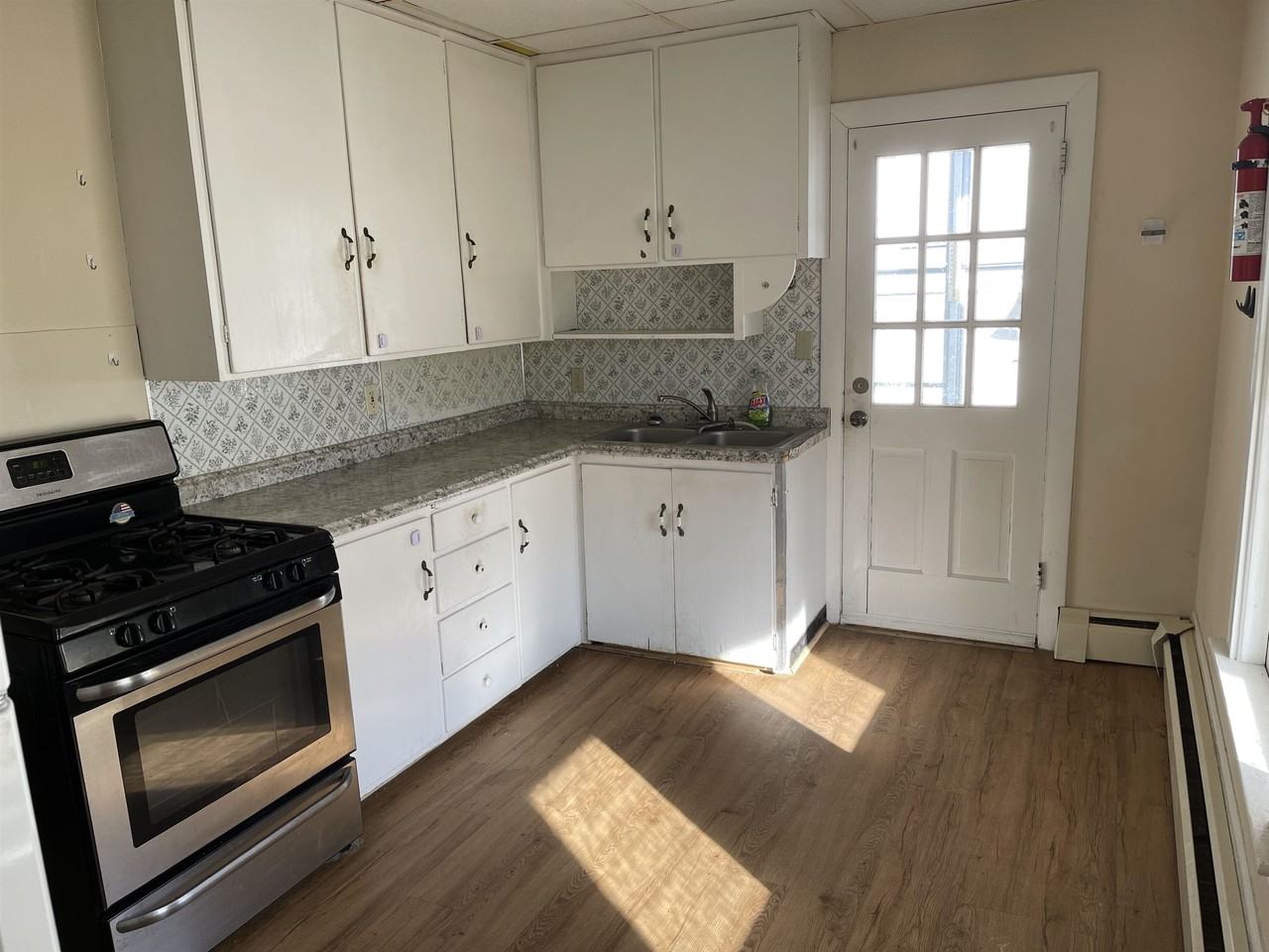 70 Gilford Ave #B - Photo 6 of 19