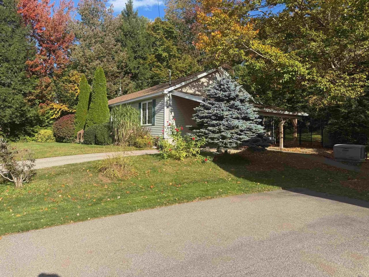 20 Indian Head Ln - Photo 3 of 48
