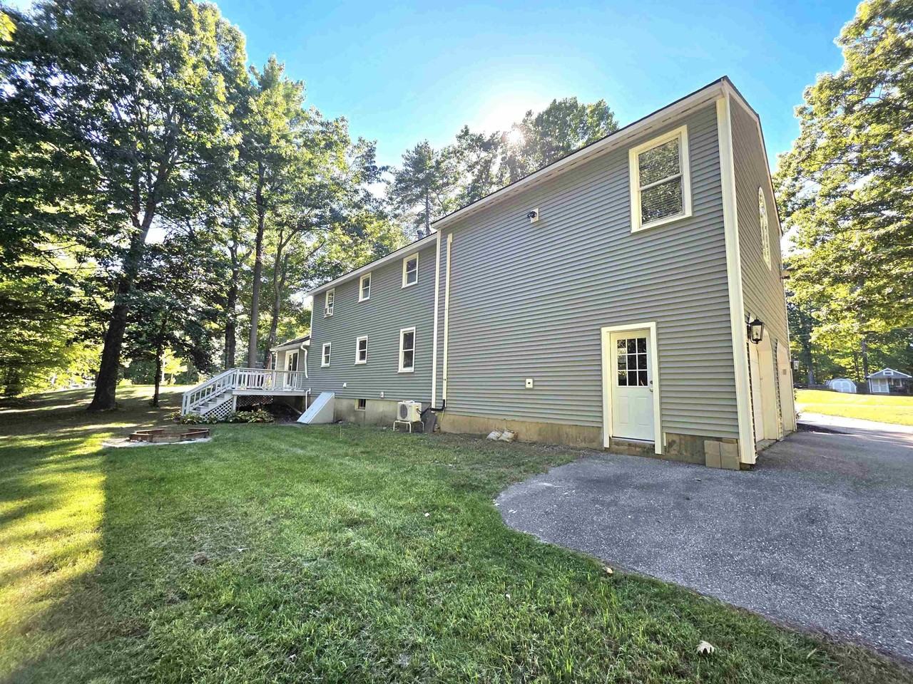 1 Jessica Ln - Photo 3 of 24