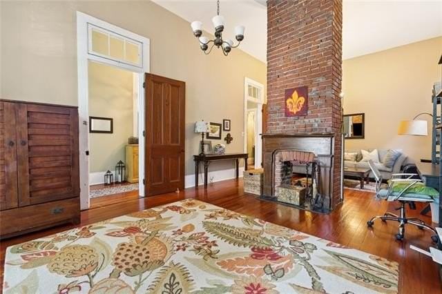 827 Washington Ave - Photo 3 of 12