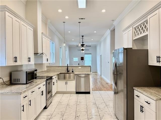 3717 Willow St - Photo 6 of 20