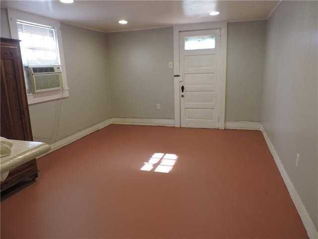 617 Olivier St - Photo 7 of 11