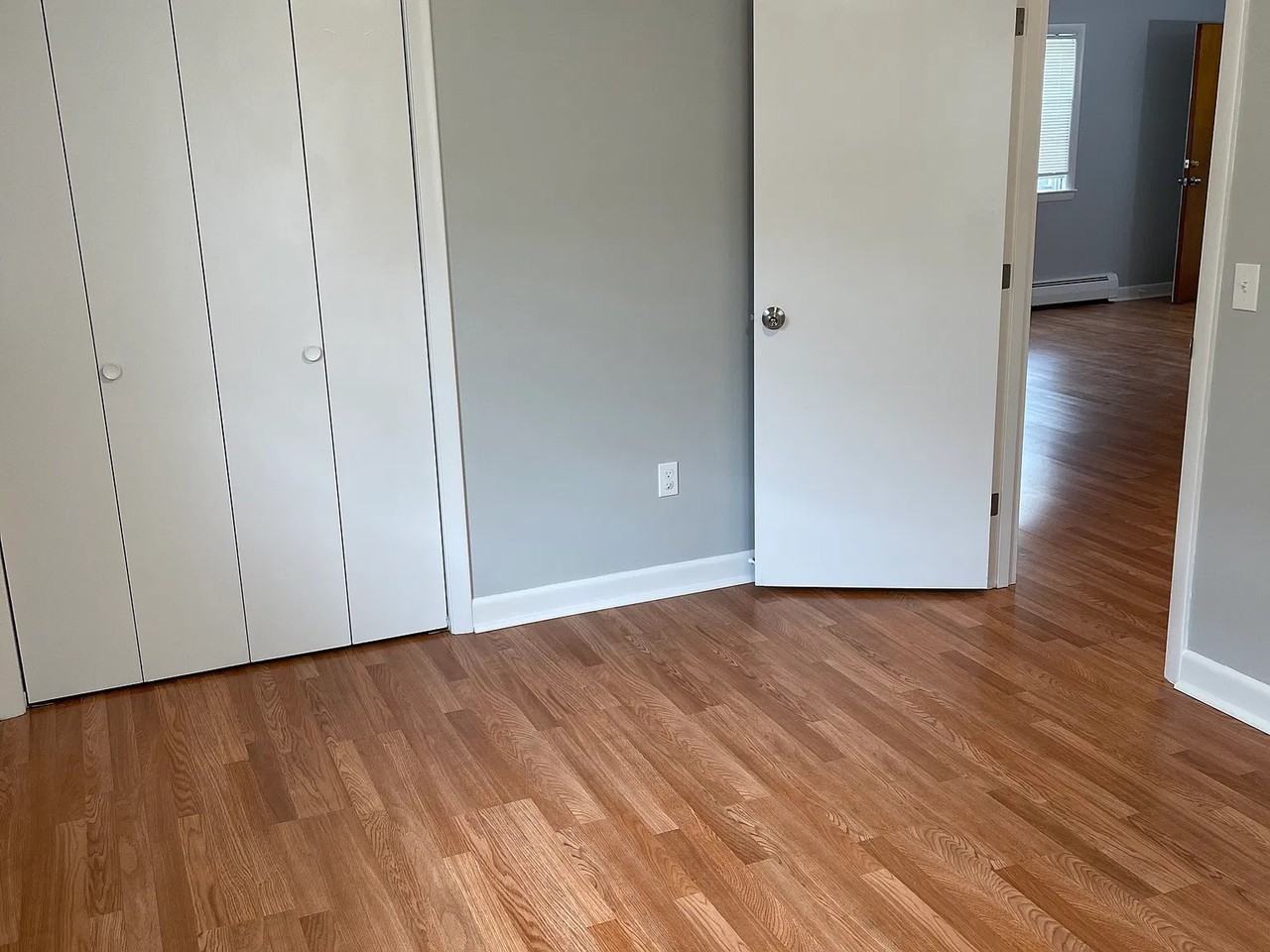 5 Lawrence Ave #4 - Photo 4 of 5