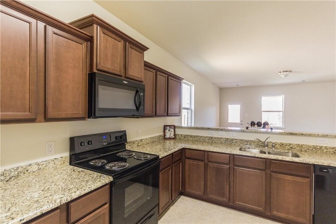 1605 Park Trails Blvd - Photo 5 of 22