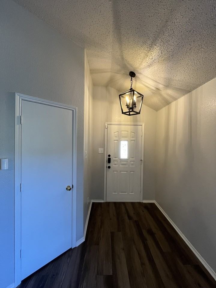 8020 Montecito Dr - Photo 2 of 31